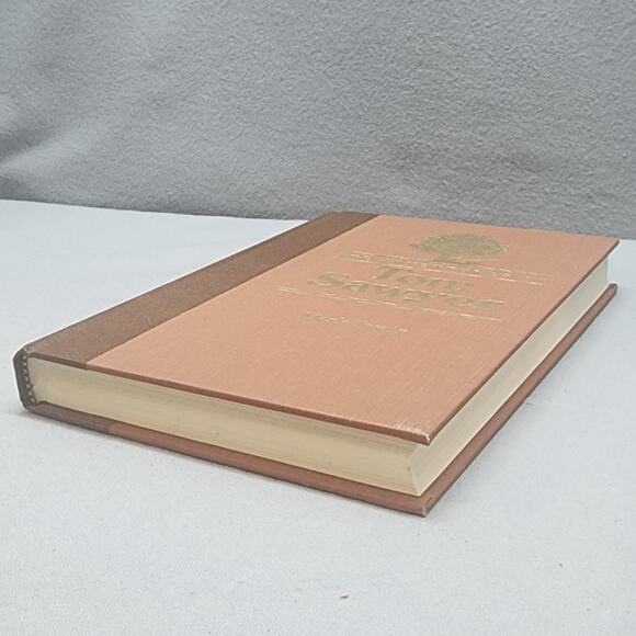 The Adventures of Tom Sawyer Book 1987 - Picture 6 of 8